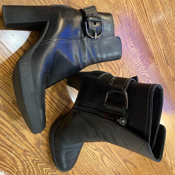 Tods black leather booty (ankle boot) - Picture 7 of 10